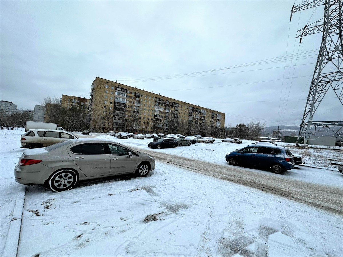 На Ярыгинской набережной закроют сквозной проезд через парковку в районе  Судостроительной, 177 - Красгорпарк